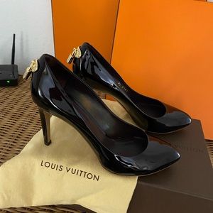 LOUIS VUITTON PUMPS WITH LOCK 🔒 AUTHENTIC!!